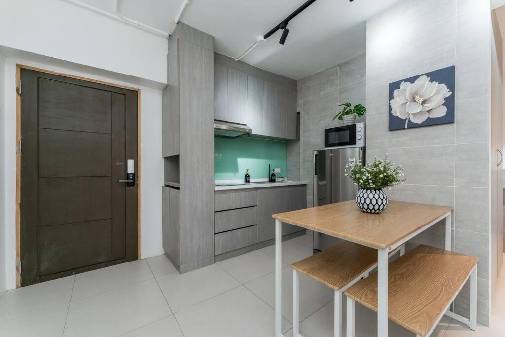Airport Express Hostel E-527, 2 Minutes To Airport,Fast Wifi, Free Netflix มักตัน ภายนอก รูปภาพ